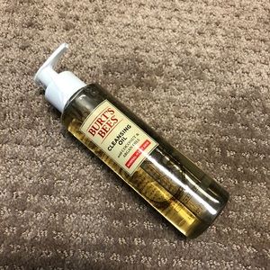 Burt’s Bees Cleansing Oil